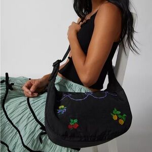 NWOT BAGGU MEDIUM NYLON SHOULDER BAG IN CROSS STITCH